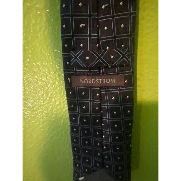 Nordstrom Mens Black Silk Tie With Geometric Pattern - Picture 3 of 5